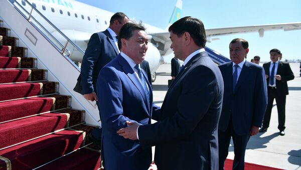 Премьер-министр Казахстана Аскар Мамин прибыл с официальным визитом в Кыргызстан - Sputnik Казахстан