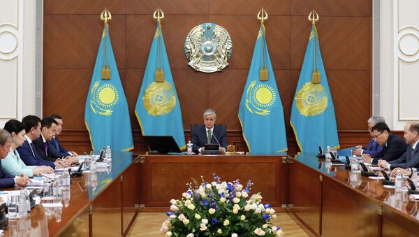 Президент Казахстана Касым-Жомарт Токаев на расширенном заседании правительства - Sputnik Казахстан