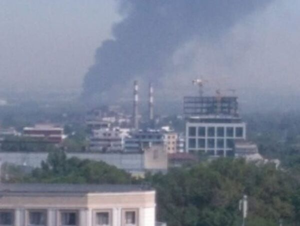 Пожар на складе в Жетысуском районе - Sputnik Казахстан
