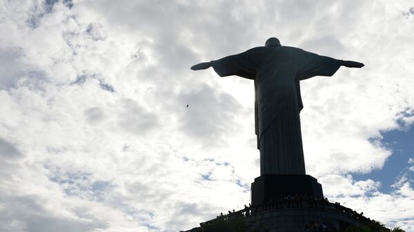 Статуя Христа-Искупителя на горе Корковаду в Рио-де-Жанейро, Бразилия - Sputnik Қазақстан