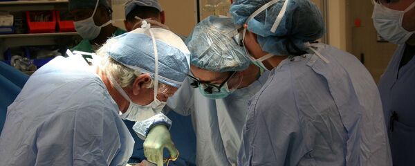 Хирургическая операция, иллюстративное фото - Sputnik Казахстан