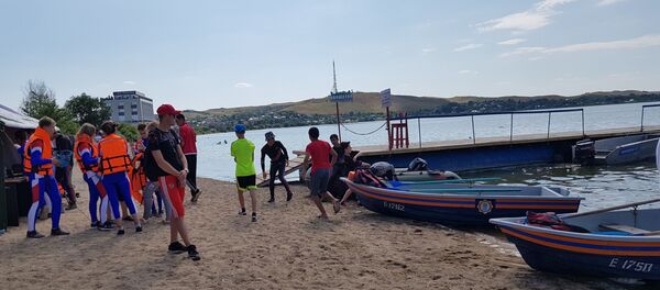 Акмолинские спасатели призывают отдыхающих к разуму Акмолинские спасатели призывают отдыхающих к разуму - Sputnik Казахстан