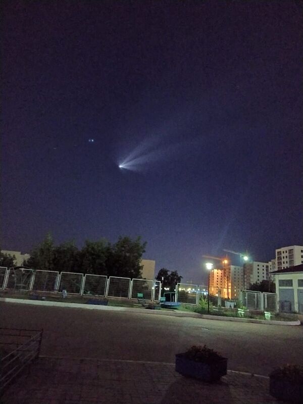 Странный свет в небе заметили казахстанцы - видео очевидцев - Sputnik Казахстан