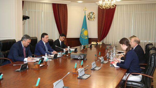 Премьер-министр Аскар Мамин провел встречу с послом США в Казахстане - Sputnik Казахстан