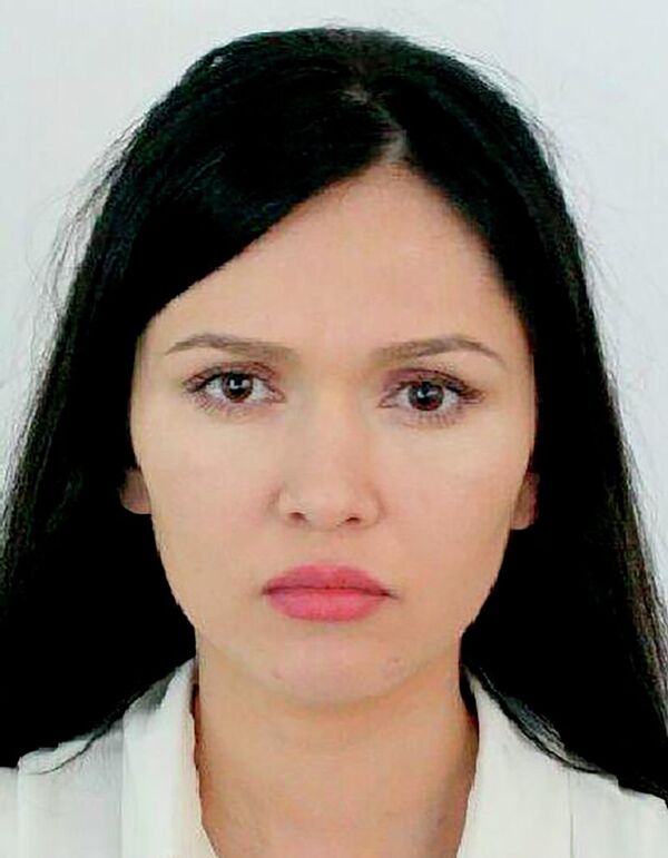 Аферистка прикидывалась сотрудницей правоохранительных органов в Алматы Аферистка прикидывалась сотрудницей правоохранительных органов в Алматы - Sputnik Казахстан