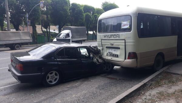 Автобус с детьми попал в ДТП, есть пострадавшие - Sputnik Казахстан