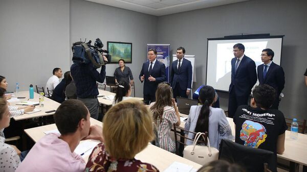 Премьер-министр Казахстана освоил новую профессию Премьер-министр Казахстана освоил новую профессию - Sputnik Казахстан