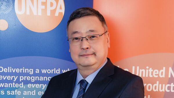Раймбек Сисемалиев, исполнительный представитель Фонда ООН в области народонаселения (ЮНФПА) в Казахстане - Sputnik Казахстан