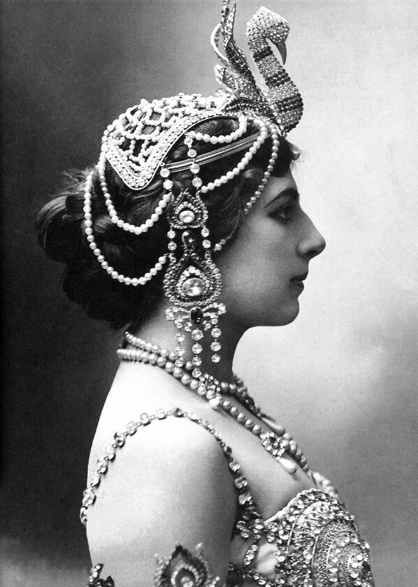 Танцовщица Мата Хари, 1910 год - Sputnik Казахстан