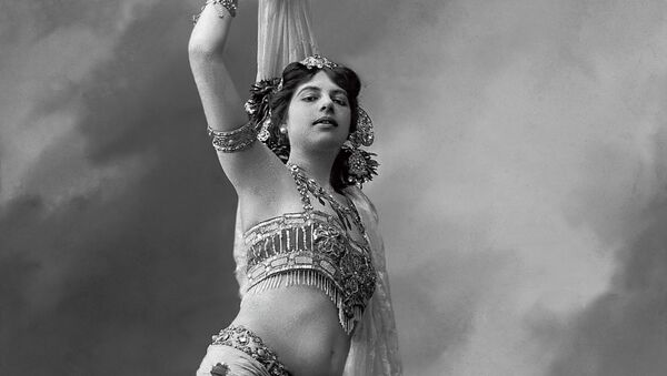 Танцовщица Мата Хари, 1905 год - Sputnik Казахстан