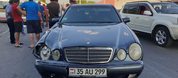 Автомобиль с армянскими госномерами - Sputnik Казахстан