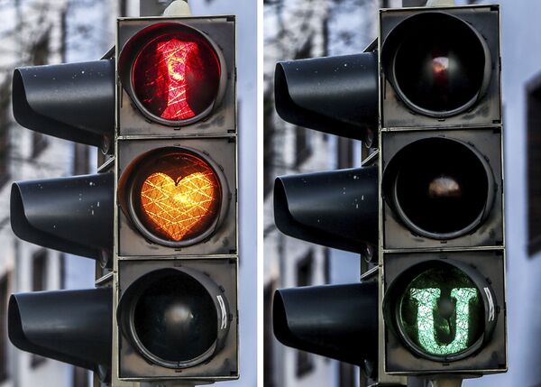 Светофор с символами Я люблю тебя в немецком городе Дортмунд - Sputnik Казахстан