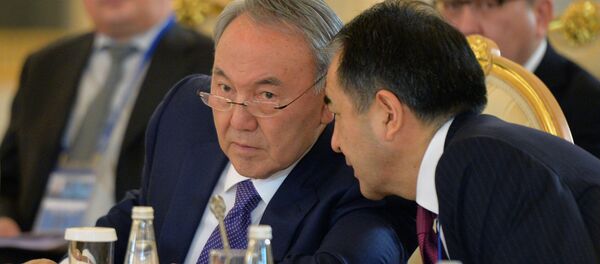 Нұрсұлтан Назарбаев пен Бақытжан Сағынтаев - Sputnik Қазақстан