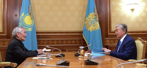 Тоқаев жазушы Смағұл Елубайды қабылдады - Sputnik Қазақстан