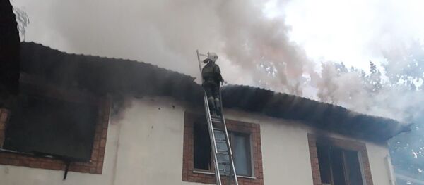 Пожар в жилом доме на территории Бостандыкского района из-за утечки природного газа в результате деформации газовой трубы Пожар в жилом доме на территории Бостандыкского района из-за утечки природного газа в результате деформации газовой трубы - Sputnik Казахстан