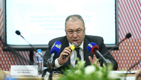 Заместитель директора департамента промышленной политики ЕЭК Тигран Арутюнян - Sputnik Казахстан