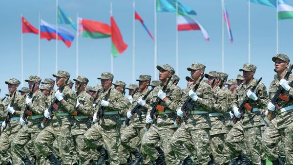 Закрытие казахстанской части Международных армейских игр-2019 на полигоне 40-й военной базы Отар завершилось торжественно и зрелищно - Sputnik Казахстан