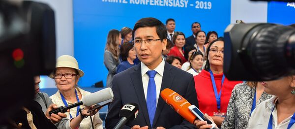 Министр образования Асхат Аймагамбетов отвечает на вопросы журналистов после августовской конференции Министр образования Асхат Аймагамбетов отвечает на вопросы журналистов после августовской конференции - Sputnik Казахстан