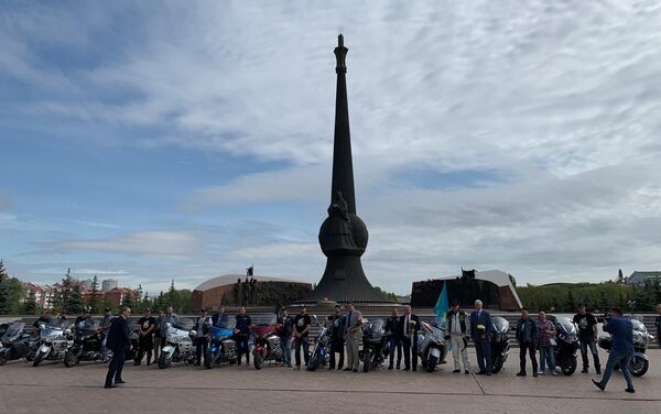 Встреча с участниками международного мотопробега Единая история, организованного мотоклубом Чёрные ножи  - Sputnik Казахстан