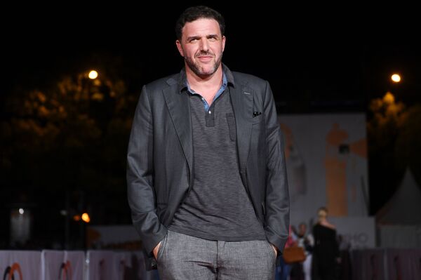 У 79-летнего народного артиста родилась дочь - Sputnik Казахстан