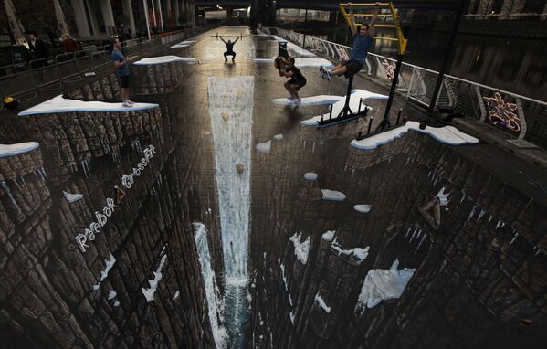 Композиция длиной в 105 метров в Лондоне, попавшая в книгу рекордов Гиннесса за самый большой уличный 3D-рисунок - Sputnik Казахстан
