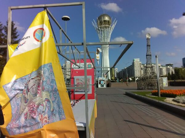 Нұр-Сұлтандағы дауылдан ағаштар құлап, көліктер қирады – видео - Sputnik Қазақстан