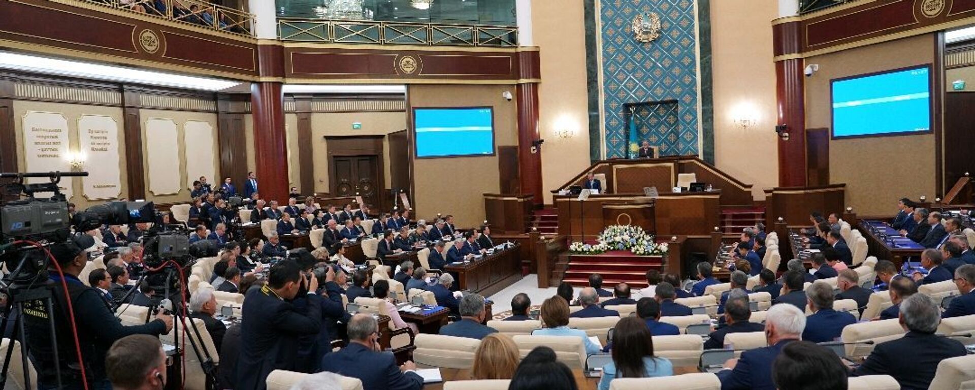 Токаев открывает совместное заседание палат парламента - Sputnik Казахстан, 1920, 17.01.2024