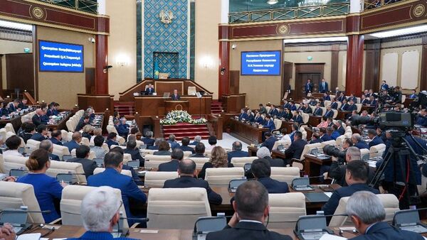  Президент Казахстана Касым-Жомарт Токаев выступает на совместном заседании палат парламента - Sputnik Казахстан