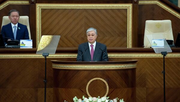 Президент Казахстана Касым-Жомарт Токаев выступает на совместном заседании палат парламента - Sputnik Казахстан