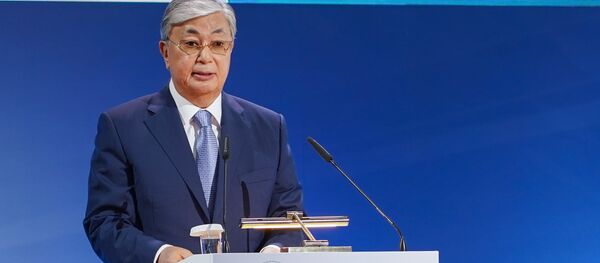 Президент Казахстана Касым-Жомарт Токаев открыл пленарное заседание первого форума писателей стран Азии Президент Казахстана Касым-Жомарт Токаев открыл пленарное заседание первого форума писателей стран Азии - Sputnik Казахстан