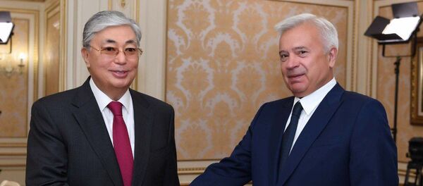 Президент Казахстана Касым-Жомарт Токаев и президент российской нефтяной компании Лукойл Вагит Алекперов - Sputnik Қазақстан