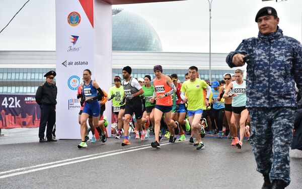 Легких километров пожелали участникам Аstana Marathon 2019 - Sputnik Казахстан