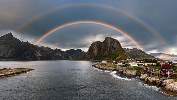 Снимок Rainbow Reine норвежского фотографа Paal Lund, представленный на фотоконкурсе AGORA Awards 2019 - Sputnik Казахстан