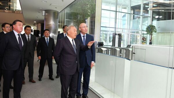 Первый президент Казахстана посетил Международный финансовый центр Астана - Sputnik Казахстан