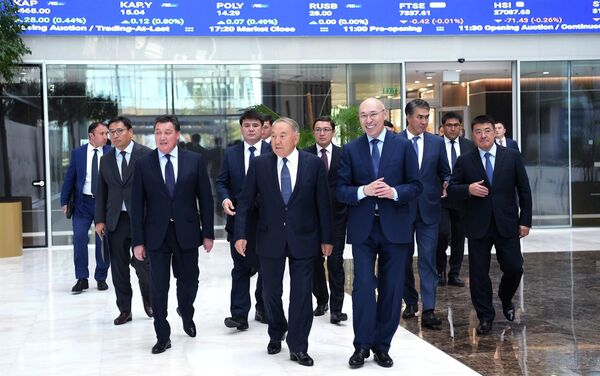 Нурсултану Назарбаеву была представлена информация о наследии выставки ЭКСПО-2017 и предпринимаемых мерах по развитию правовой системы МФЦА - Sputnik Казахстан