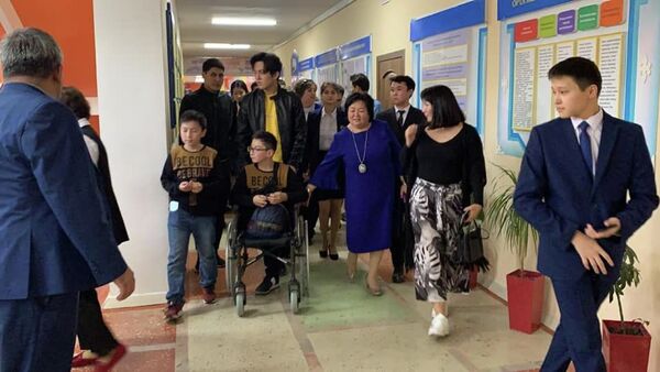 Димаш Кудайберген на встрече в школе №30 Нур-Султана - Sputnik Казахстан