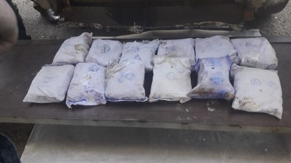 Обнаруженный в машине героин - Sputnik Казахстан