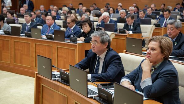 Депутаты мажилиса на пленарном заседании, архивное фото - Sputnik Казахстан