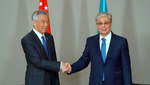 Президент Казахстана Касым-Жомарт Токаев и премьер-министр Сингапура Ли Сянь Лун - Sputnik Казахстан