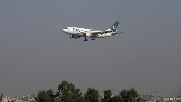 Архивное фото самолета авиакомпании Pakistan International Airlines - Sputnik Казахстан