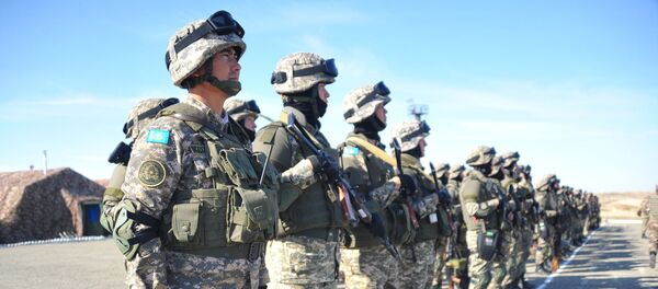 Военные учения Охота на лис-2019 стартовали на учебном полигоне Ново-Ахмирово в Восточно-Казахстанской области - Sputnik Қазақстан