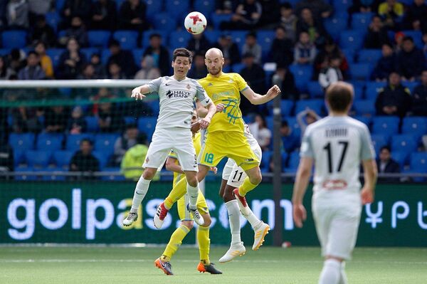 Капитан сборной Казахстана по футболу Бауыржан Исламхан подписал контракт с Аль-Айн - Sputnik Казахстан