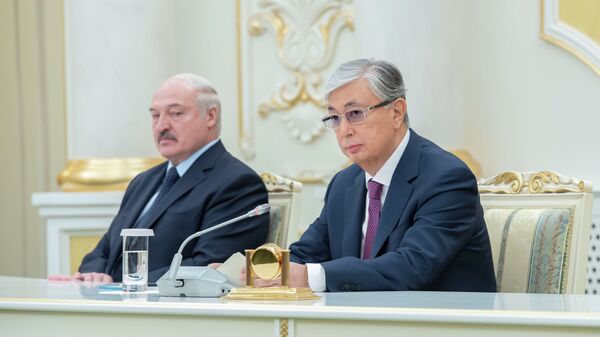 Президенты Беларуси и Казахстана Александр Лукашенко и Касым-Жомарт Токаев  - Sputnik Қазақстан