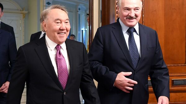 Нұрсұлтан Назарбаев пен Александр Лукашенко - Sputnik Қазақстан