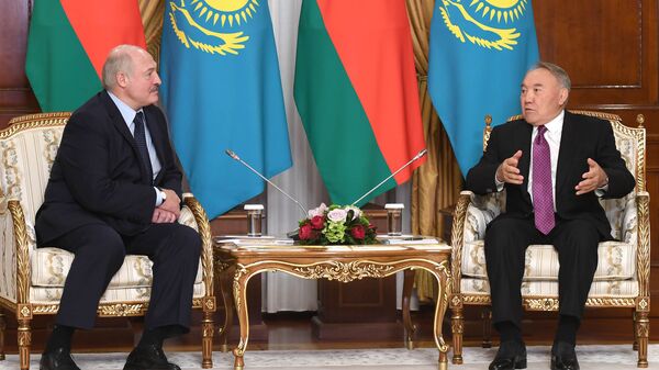 Назарбаев және Лукашенко - Sputnik Қазақстан