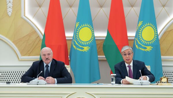 Лукашенко в Нур-Султане: решил нефтяной вопрос и встретился с двумя президентами - видео - Sputnik Казахстан