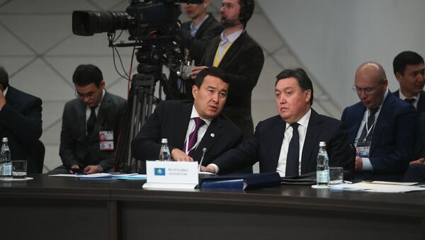Аскар Мамин на заседании глав правительств СНГ - Sputnik Казахстан