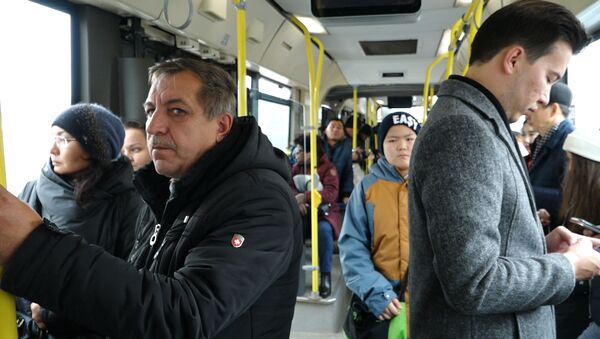 Как оплатить проезд лицом в автобусах в Нур-Султане  - видео - Sputnik Казахстан