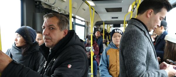 Как оплатить проезд лицом в автобусах в Нур-Султане - видео Как оплатить проезд лицом в автобусах в Нур-Султане - видео - Sputnik Казахстан