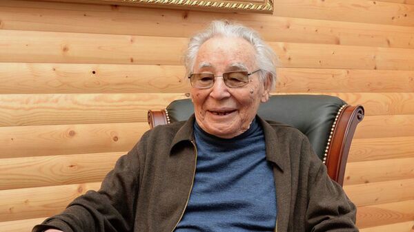 Писатель Абдижамил Нурпеисов, 95 лет, 2019 год - Sputnik Казахстан
